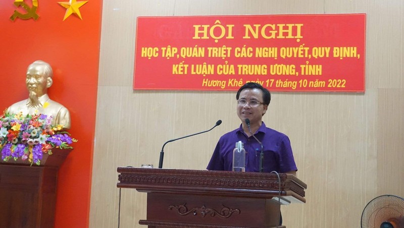 Ha Tinh: Bi thu huyen Huong Khe duoc dieu dong lam Giam doc So TN&MT
