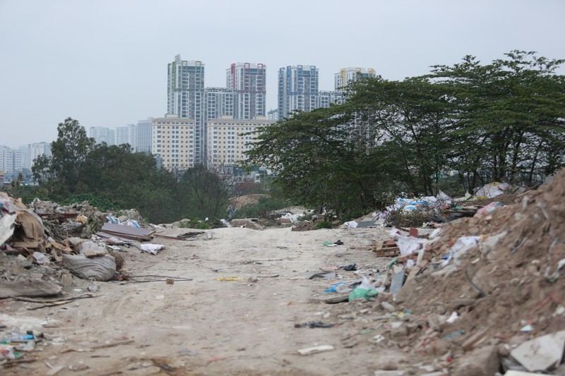 Ha Noi: Nui rac thai khong lo “tra tan” cuoc song nguoi dan