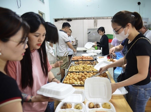 Hà Nội: Ấm lòng với quán cơm 2000 dành cho bệnh nhân ung thư Ha Noi: Am long voi quan com 2000 danh cho benh nhan ung thu