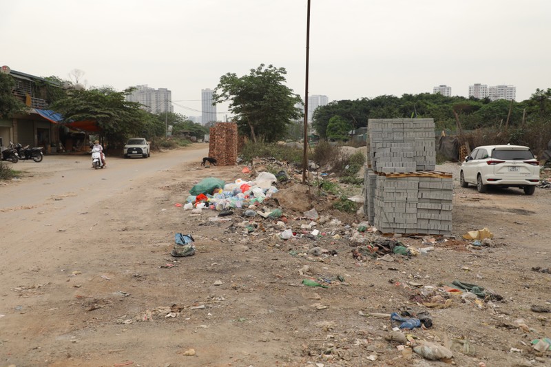 Ha Noi: Nguoi dan keu cuu vi phai song chung voi rac, bui-Hinh-2