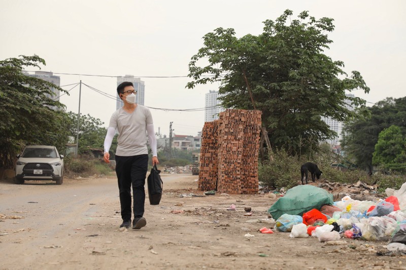 Ha Noi: Nguoi dan keu cuu vi phai song chung voi rac, bui-Hinh-4