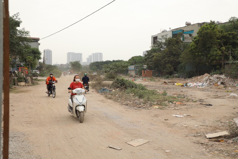 Ha Noi: Nguoi dan keu cuu vi phai song chung voi rac, bui