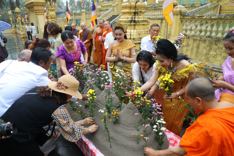 Kham pha Tet Chol Chnam Thmay cua dong bao Khmer ngay tai Ha Noi-Hinh-9