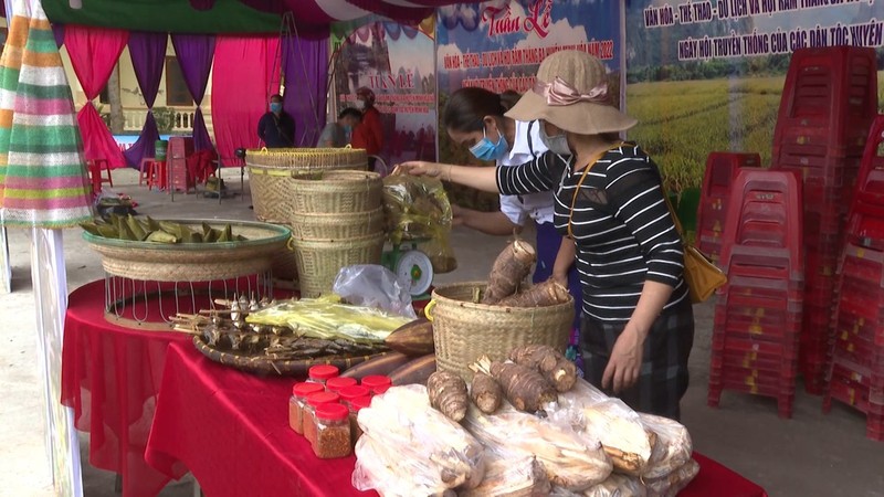 Doc dao le hoi ram thang ba truyen thong o Quang Binh-Hinh-7