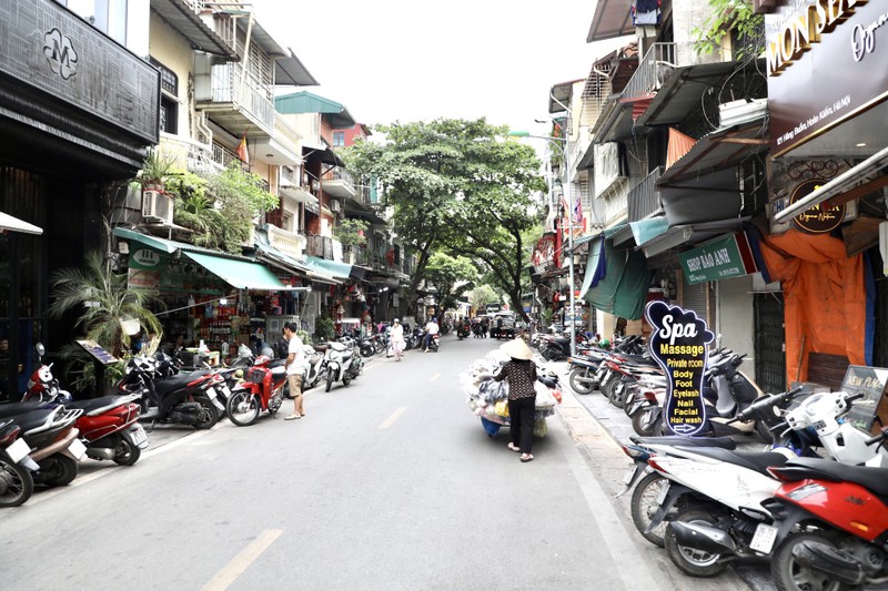 Via he tai khu pho co Ha Noi van bi chiem dung nghiem trong-Hinh-6