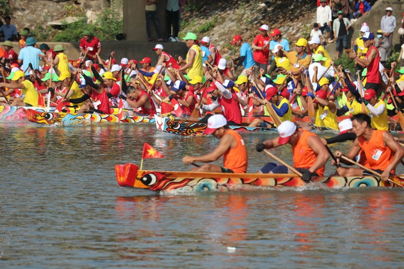 Quang Binh: Day song le hoi dua thuyen mung Tet Doc lap 2/9-Hinh-10