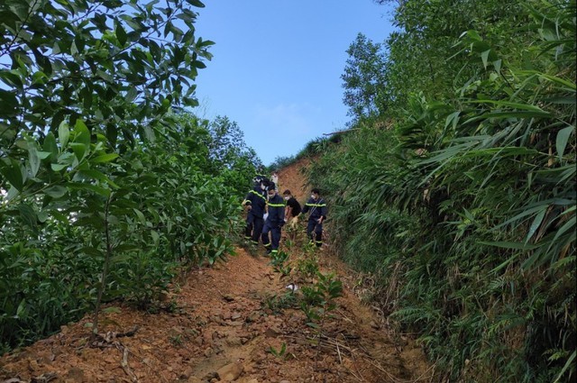 Thua Thien Hue: Phat hien thay giao tu vong tren doi sau nhieu ngay bo di