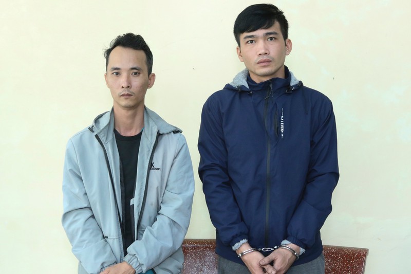 Quang Binh: Bat hai doi tuong tang tru trai phep chat ma tuy