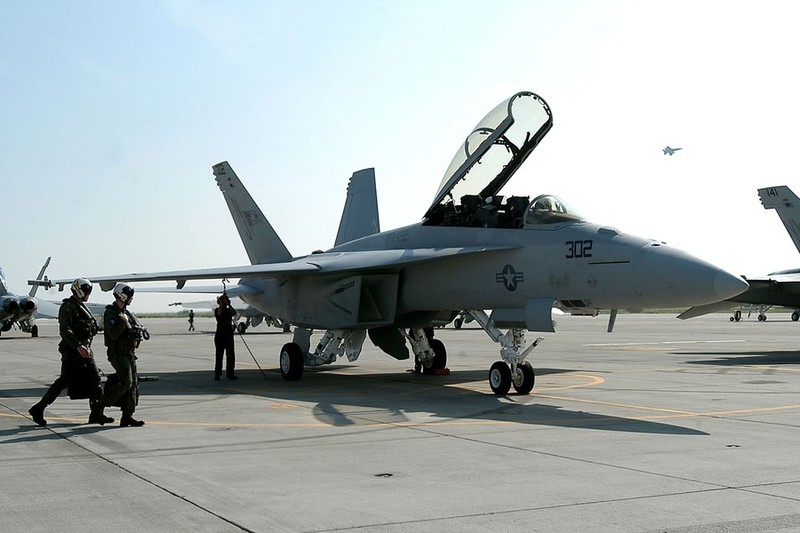 Ky nguyen tiem kich ham F/A-18 Hornet sap di den hoi ket?-Hinh-3