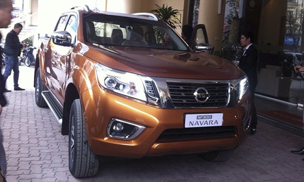 Nissan Navara 2015 bat ngo lo dien tai Ha Noi