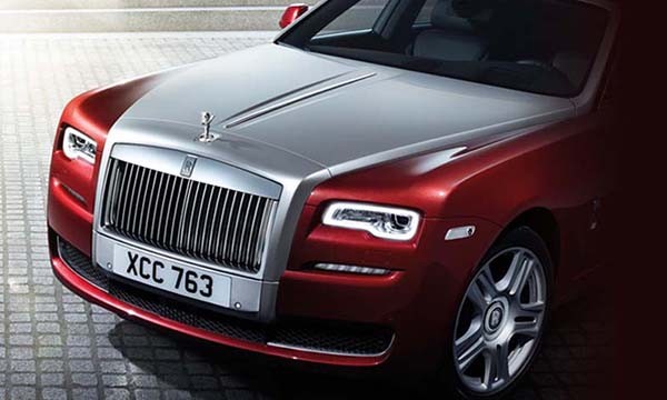 Rolls-Royce dau dau vi tranh cai cua “thuong de” ve xe SUV
