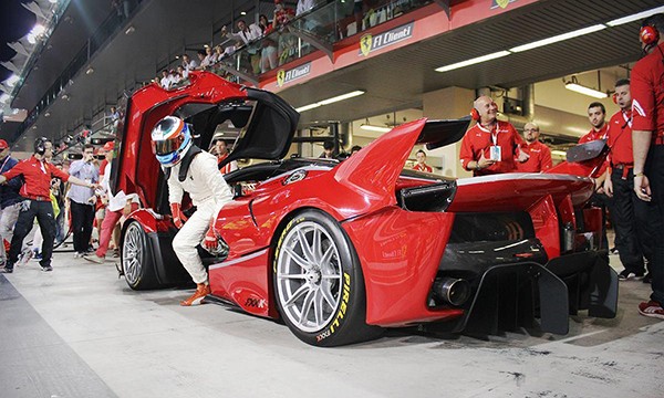 Ngam tay dua so mot the gioi “cuoi” Ferrari FXX K