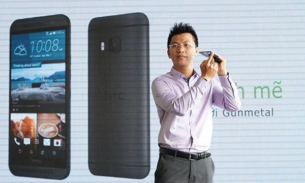Tren tay sieu pham HTC One M9 gia 17 trieu dong tai Viet Nam