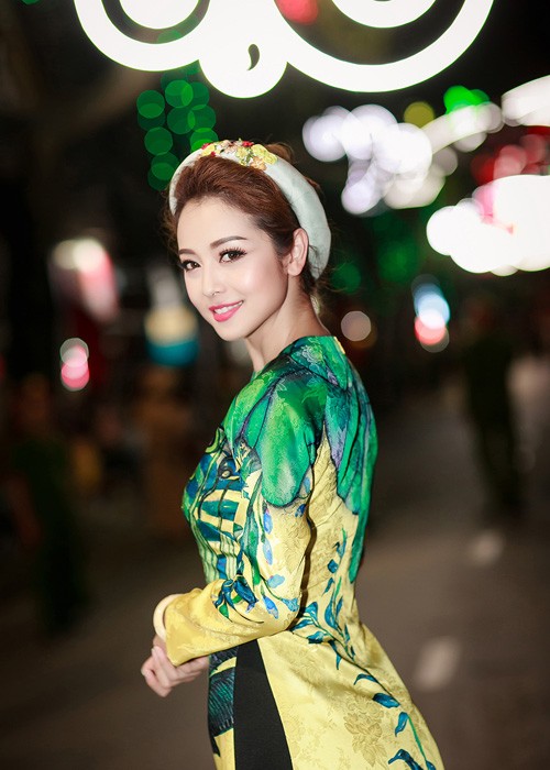 Jennifer Pham hoi ngo MC Danh Tung tai su kien-Hinh-7