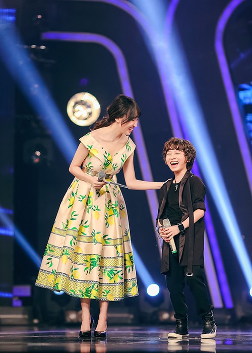 MC Thao My dong vien em trai tai Vietnam Idol Kids 2016-Hinh-7