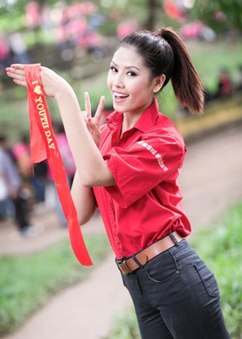 Bi hai chuyen thi hoa hau Chi nhin dung nghe-Hinh-3