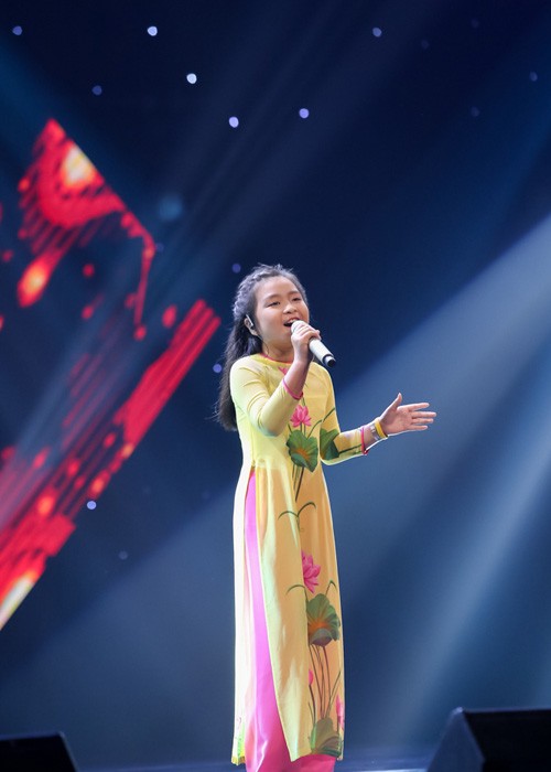 The Voice Kids 2016 Noo Phuoc Thinh ap dao Dong Nhi-Hinh-2