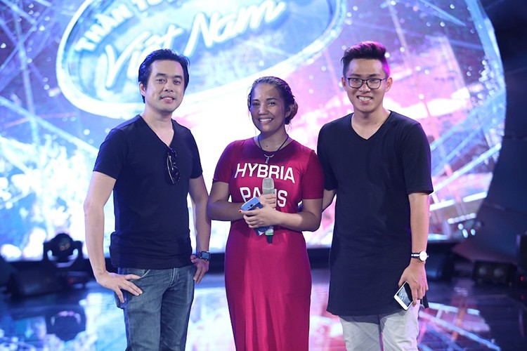 NS Huy Tuan don sinh nhat cung top 3 Vietnam Idol 2016-Hinh-5