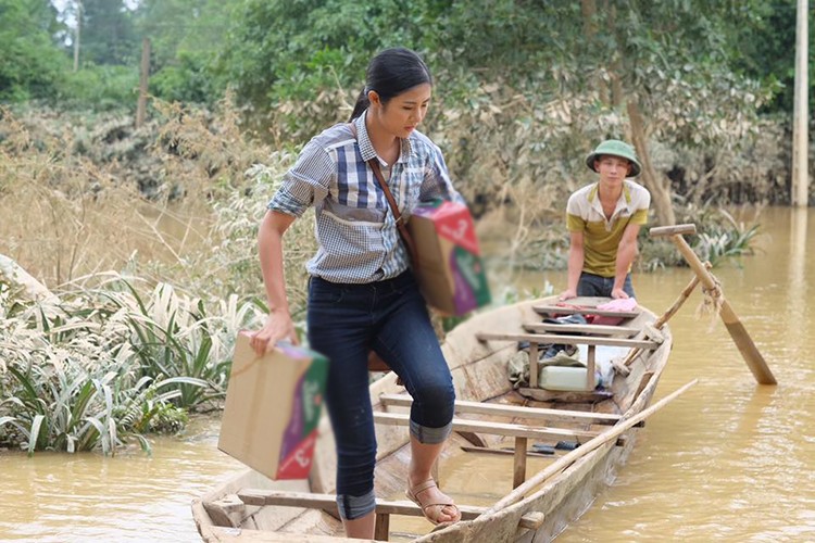 Ngoc Han bi bom loi nuoc den voi ba con Ha Tinh-Hinh-3