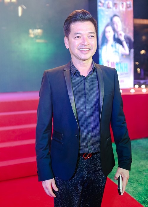 Vang Hong Dao Quang Minh le bong ra mat phim moi-Hinh-3
