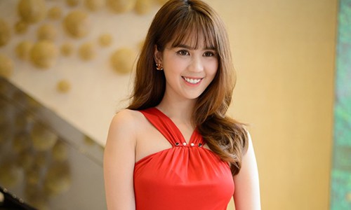 Ngoc Trinh chia se ve tin nguoi yeu gia hon 30 tuoi