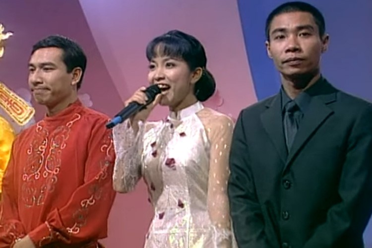 Nhin lai hinh anh MC Thao Van qua cac mua Tao quan