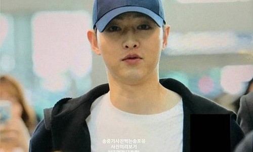 Chet soc nhan sac mum mim cua Song Joong Ki-Hinh-3