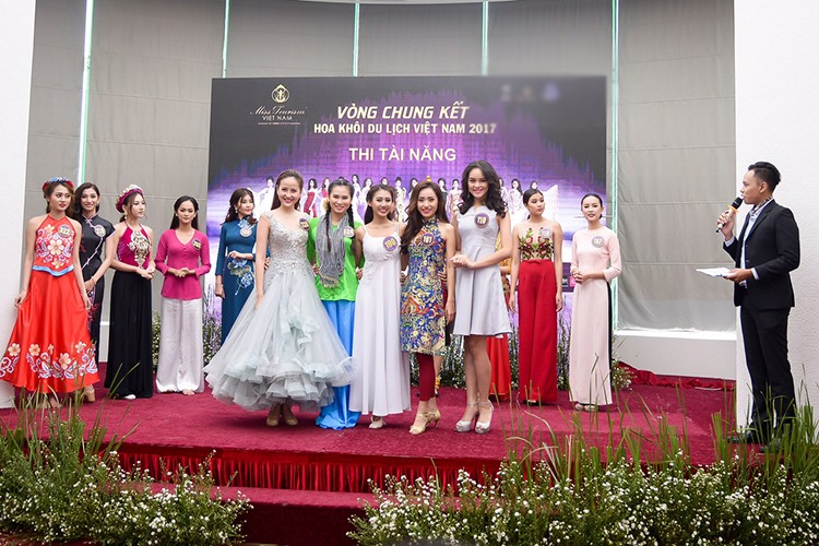 Hoa hau Dieu Linh rang ro lam giam khao Miss Tourism 2017-Hinh-11
