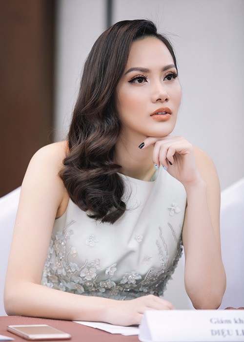 Hoa hau Dieu Linh rang ro lam giam khao Miss Tourism 2017-Hinh-5