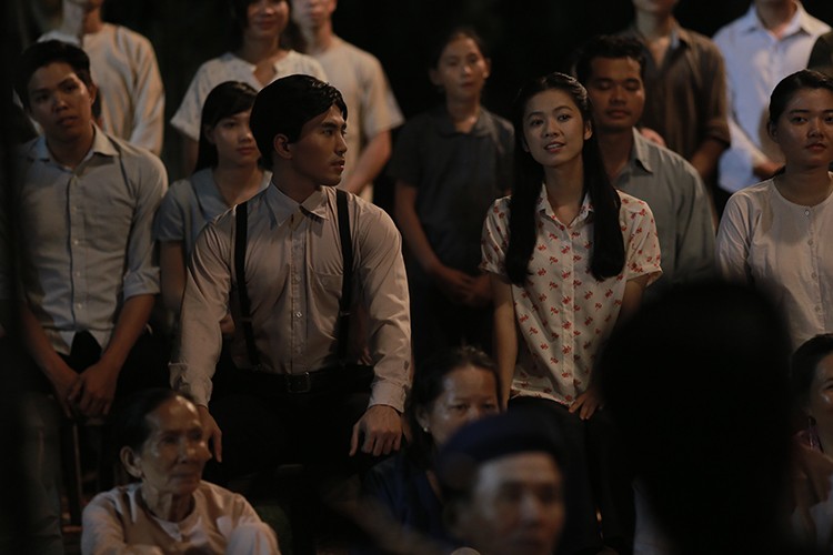 Hoc tro Ngo Thanh Van vuong tinh tay ba trong phim moi-Hinh-2