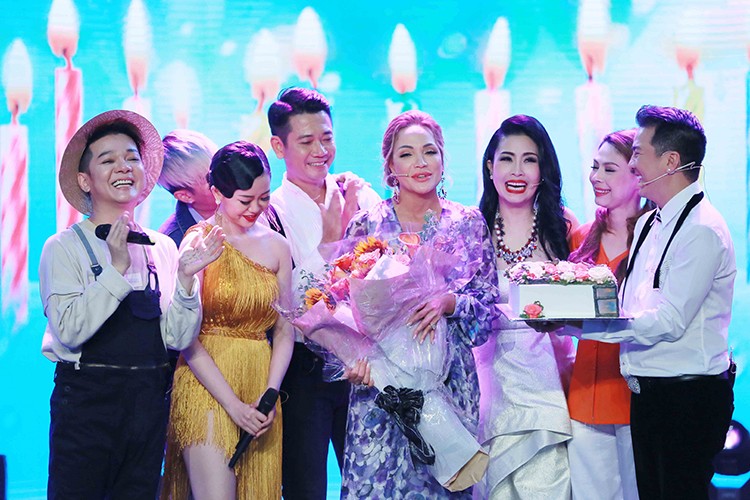 Thanh Thao va ban trai moi tinh tu o hau truong gameshow-Hinh-5