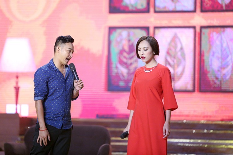 Le Phuong va tinh tre say sua nhay mua o hau truong-Hinh-7