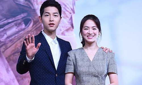 Cha Song Joong Ki noi gi chuyen con trai yeu Song Hye Kyo?