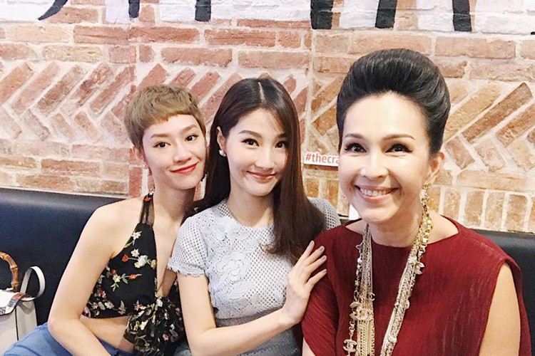 Hot Face sao Viet 24h: Tran Thanh benh Hari Won giua lum xum-Hinh-9