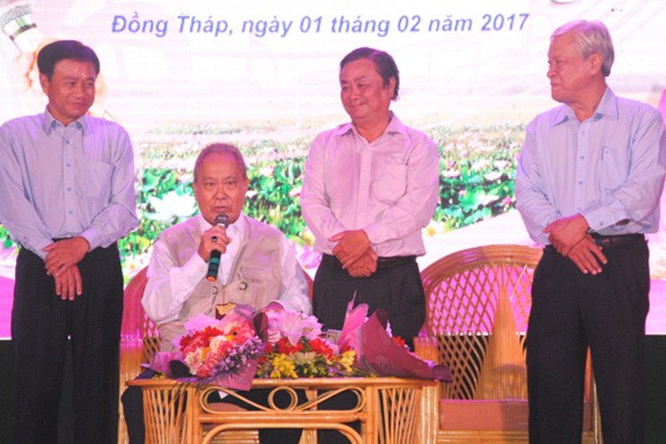 Truoc qua doi, nhac si To Thanh Tung manh me chien dau voi ung thu-Hinh-8