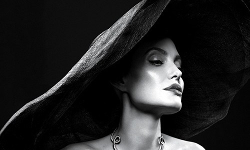 Angelina Jolie mac chung liet co mat khien fan soc-Hinh-2