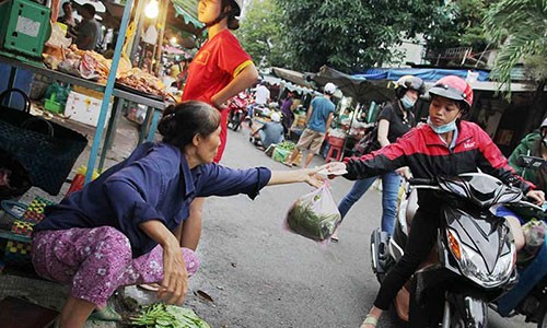 De xuat tang thue gay soc: Bo Tai chinh noi gi?