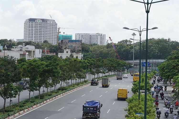 Loat nha cao tang “bua vay” khu vuc san bay Tan Son Nhat