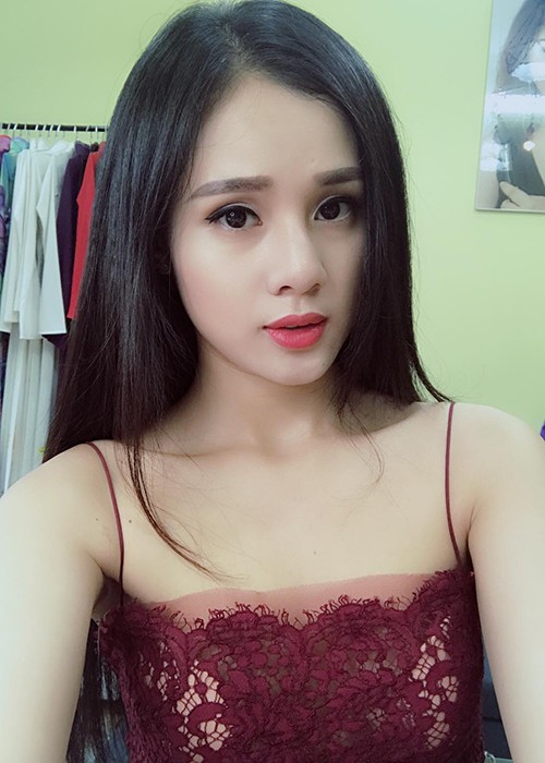 Co gai thi hoa hau de kiem nhieu tien nhu Pham Huong la ai?-Hinh-9