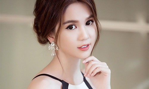 Ngoc Trinh thuyet trinh mua nha 40 ty nho xin tien ban trai!-Hinh-2