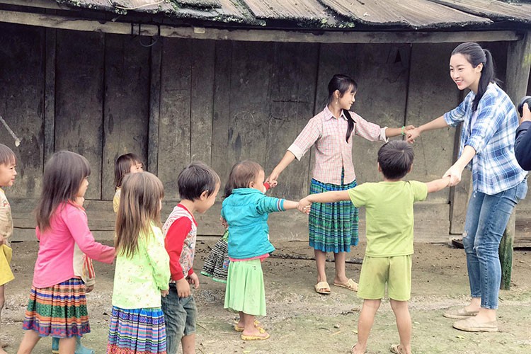 Do My Linh duoc tang “banh sinh nhat” khoai lang o Yen Bai-Hinh-8