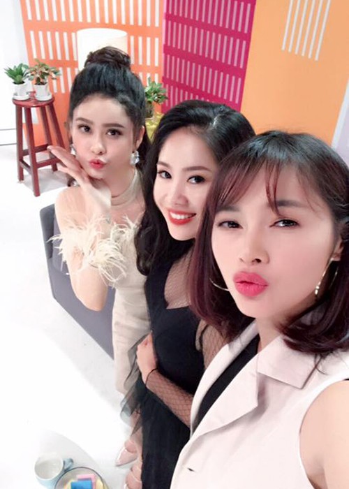 Hot Face sao Viet 24h: Xuan Bac tuoi tan giua on ao cua vo-Hinh-15