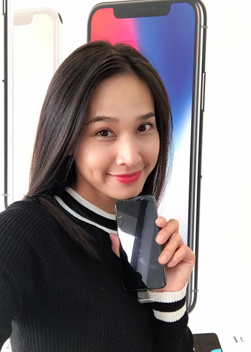 Hot Face sao Viet 24h: Sao Viet dong loat khoe so huu iPhone X-Hinh-5