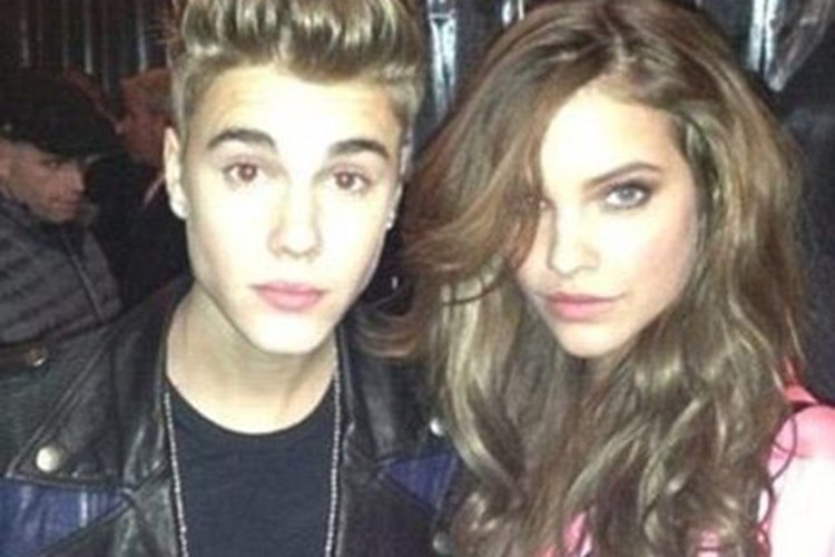 Selena Gomez va Justin Bieber chia tay roi tai hop chong mat-Hinh-4