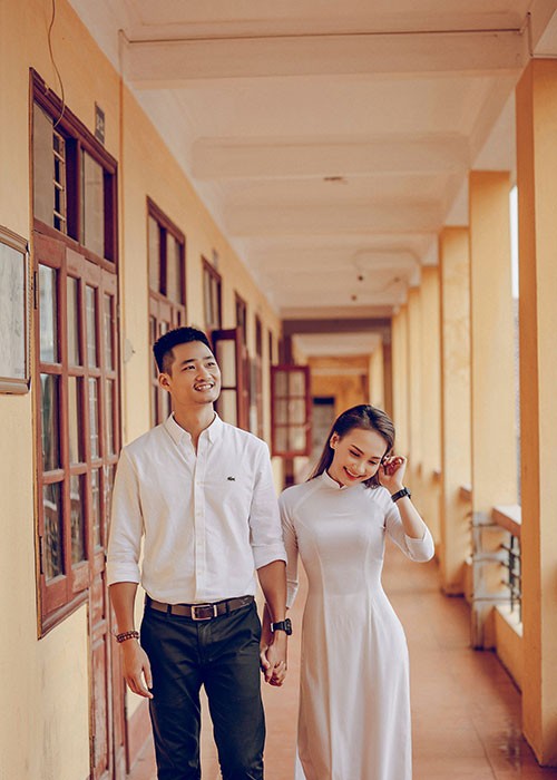 Bao Thanh dien ao dai trang, tinh tu ben ong xa mua khai truong-Hinh-12