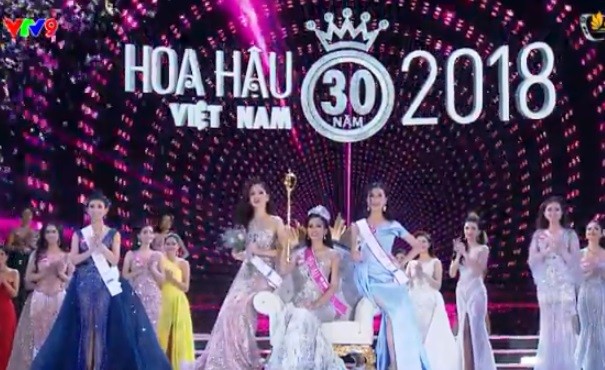 Tran Tieu Vy dang quang Hoa hau Viet Nam 2018-Hinh-5