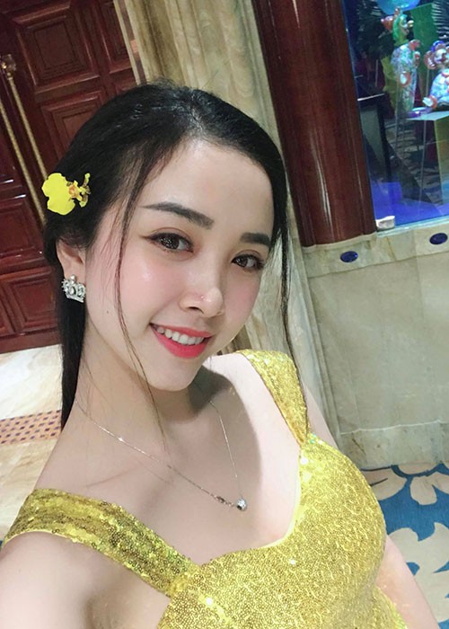 A hau 2 Thuy An xinh dep khong kem tan Hoa hau Tran Tieu Vy-Hinh-13