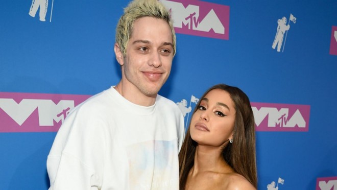 Fan doa giet ban trai Ariana Grande sau khi cong khai yeu