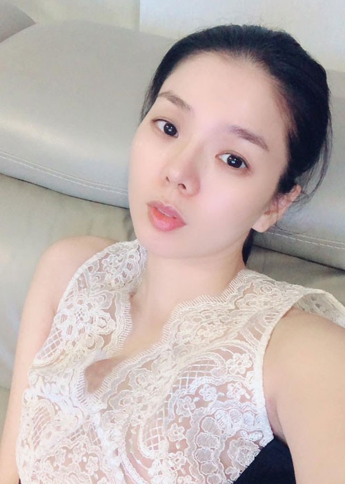 Tinh hinh moi nhat cua Le Quyen sau khi thao sun mui-Hinh-9