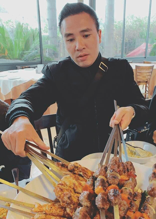 MC Hoang Linh tuoi roi sau on ao ran nut voi ong xa-Hinh-8